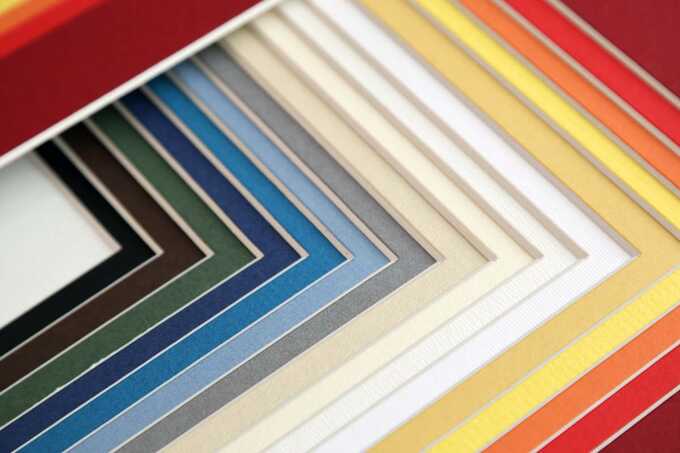 passe-partout disponibles en plusieurs coloris